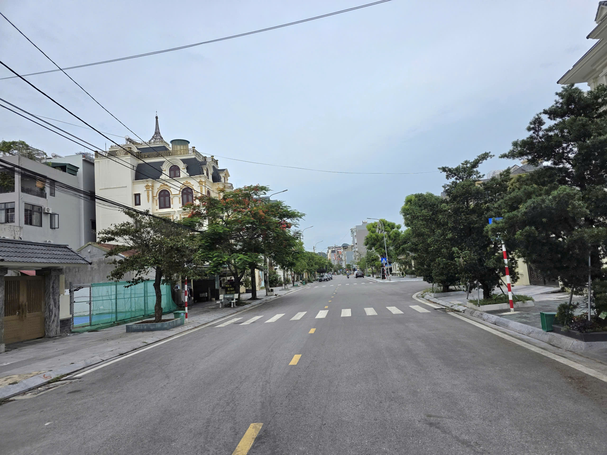 Tuyến phố Nguyễn Thượng Hiền