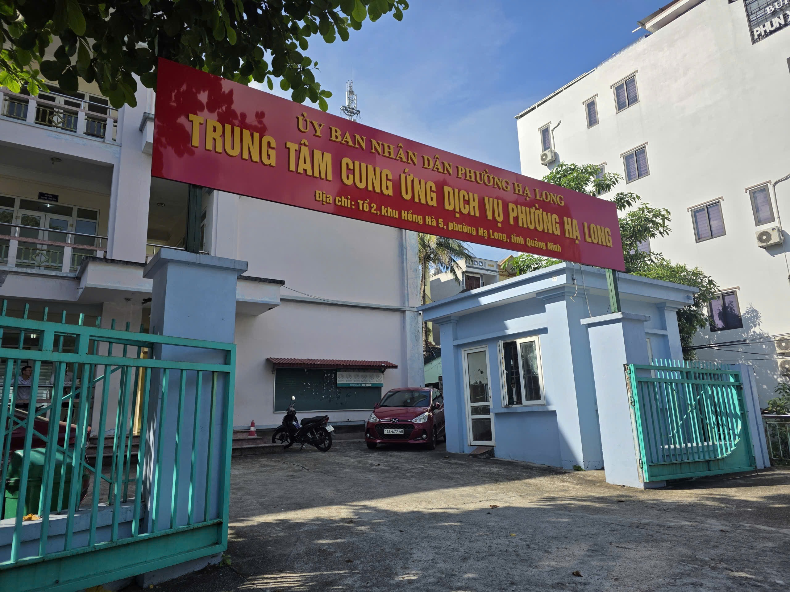Trung tâm Cung ứng dịch vụ phường Hạ Long
