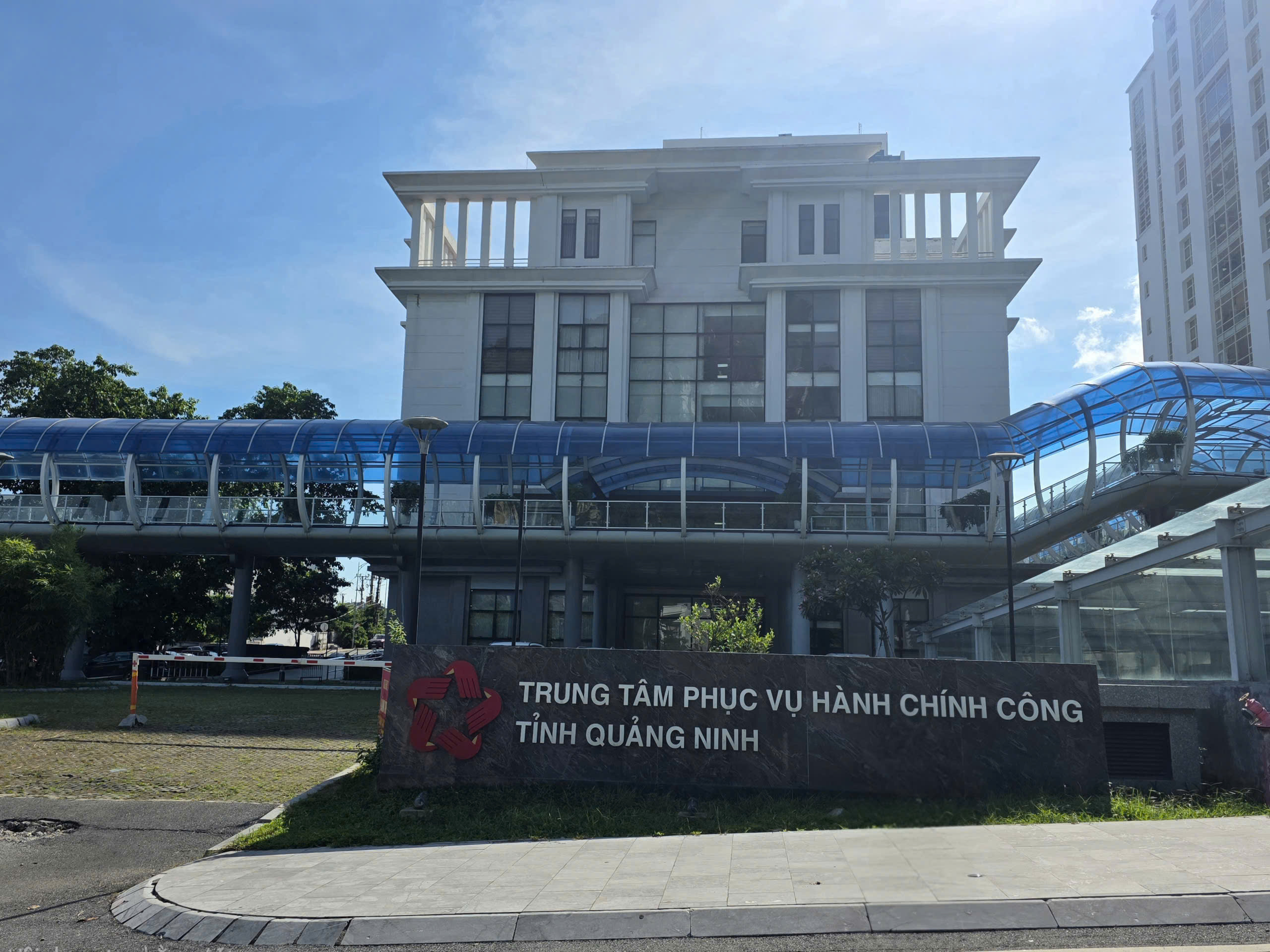 Trung tâm Phục vụ hành chính công tỉnh Quảng Ninh