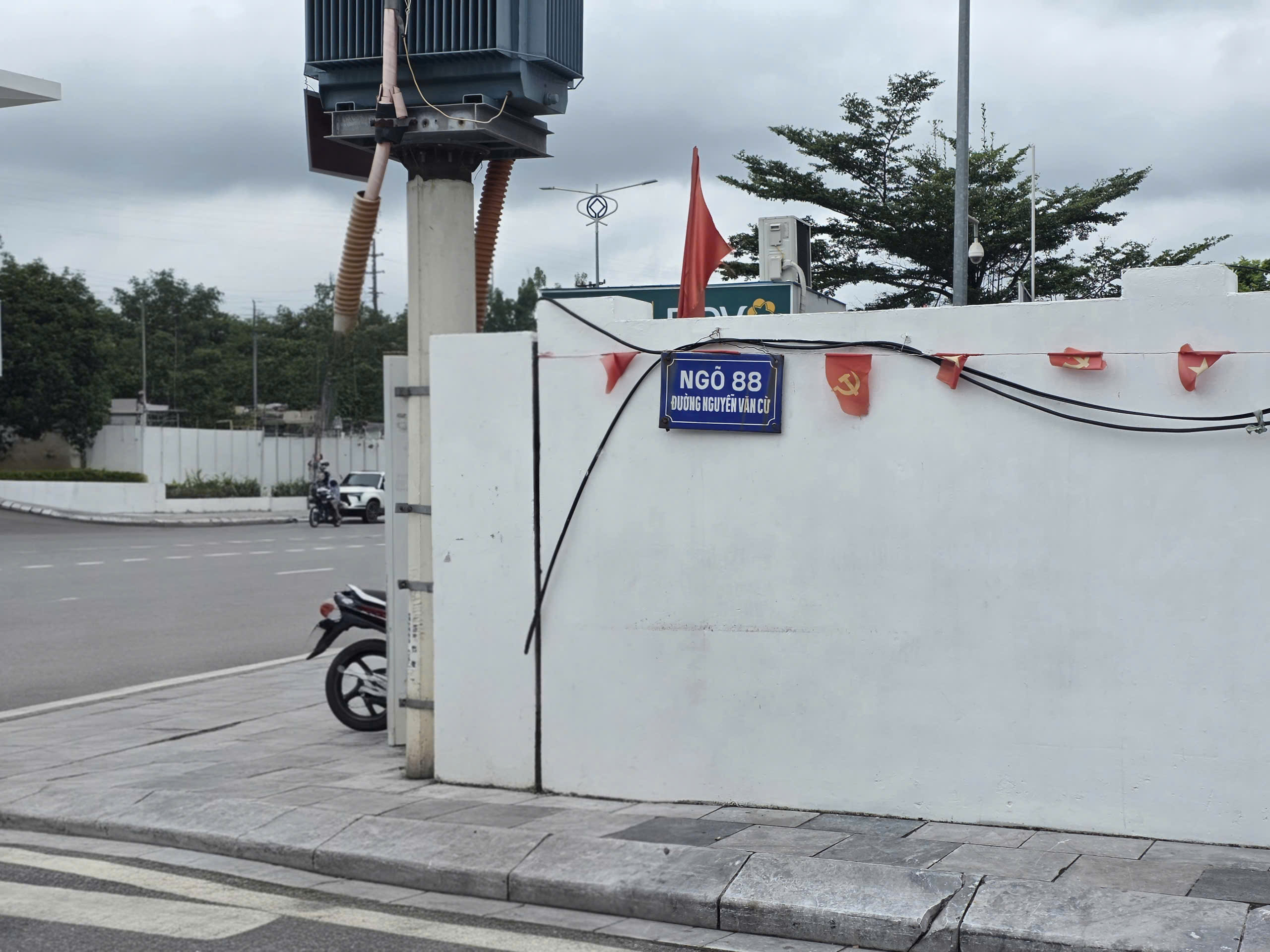 Tuyến đường ngõ 88 Nguyễn Văn Cừ