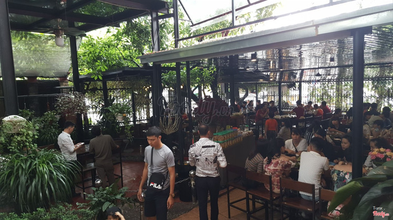 Nhà hàng Hồng Hạnh