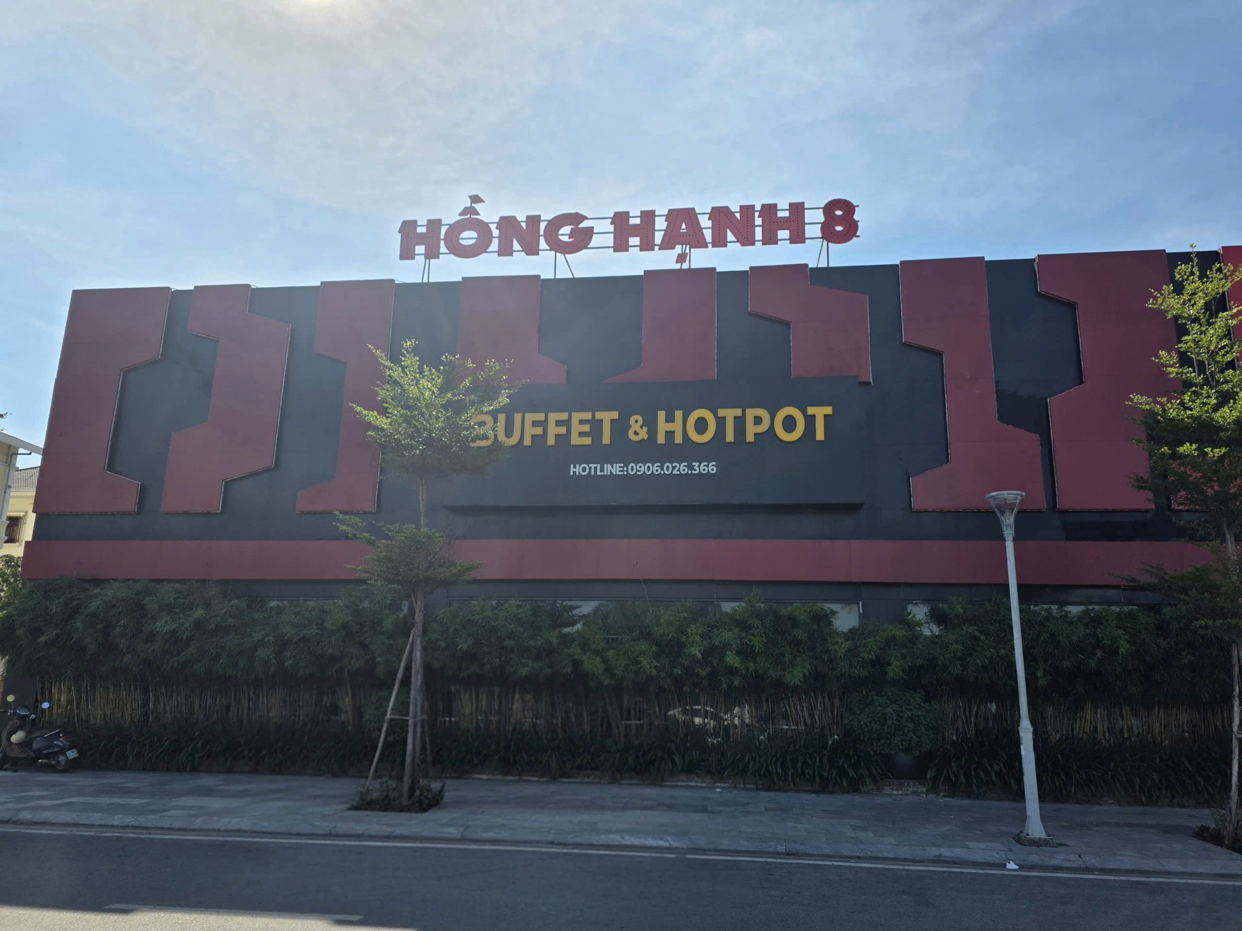 Nhà hàng Hồng Hạnh 8