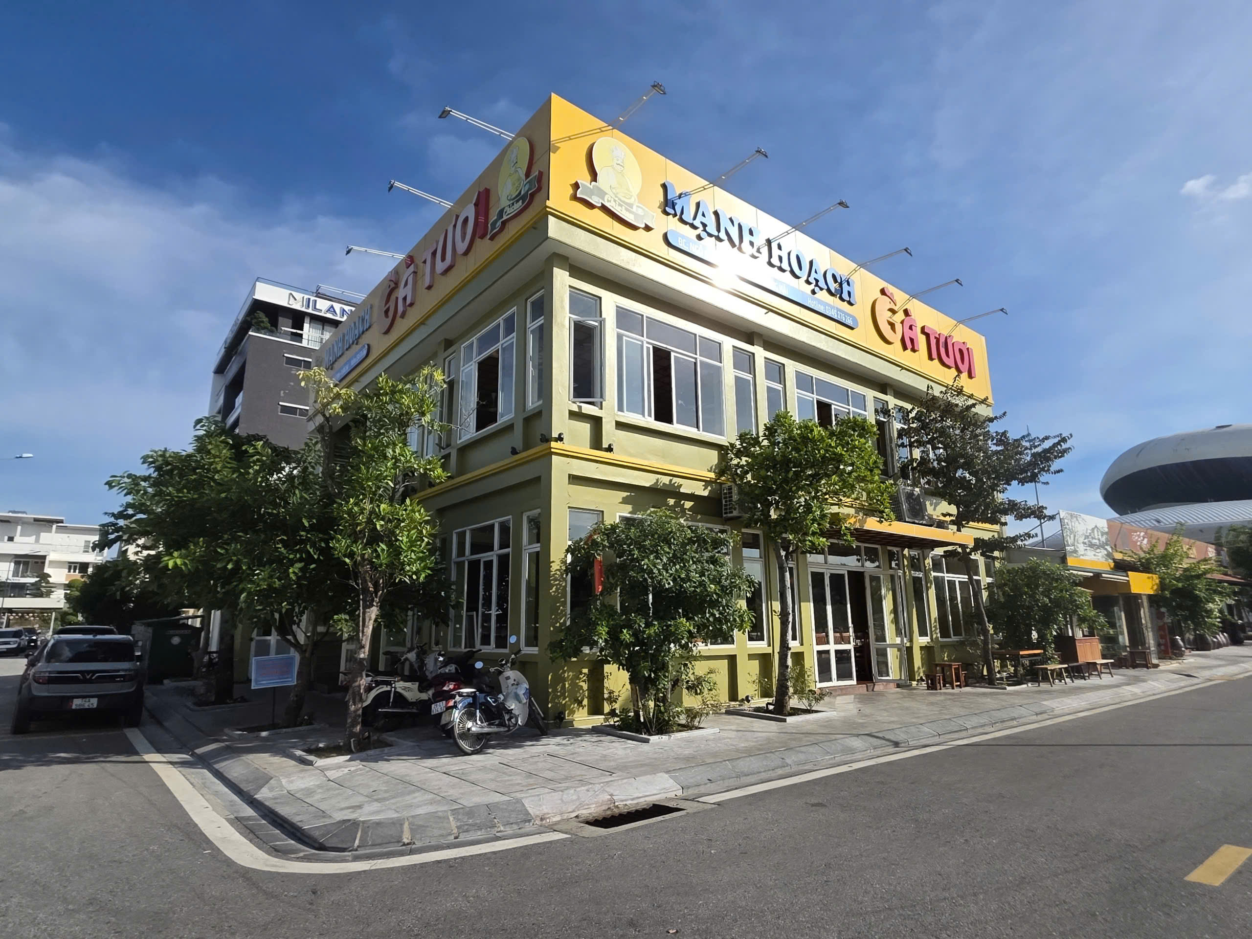 Gà Mạnh Hoạch